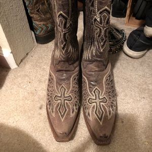 Corral boots